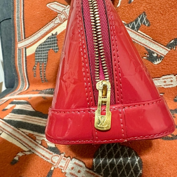 LOUIS VUITTON ❤️🌟AA1173 VERNIS RED ALMA BB NO LONG STRAP ⭐️ - Picture 7 of 15